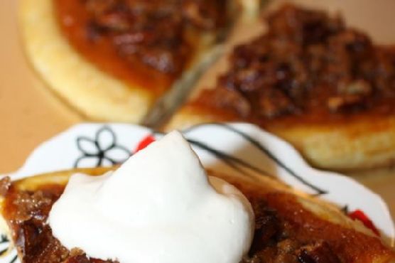 Pecan Pumpkin Pie Dessert Pizza with Maple Whipped Cream Pecan Pumpkin Pie Dessert Pizza with Maple Whipped Cream