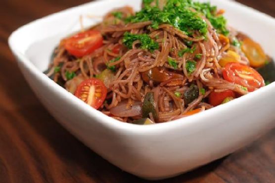Peppery Absorption-Cooked Red-Wine Capellini Peppery Absorption-Cooked Red-Wine Capellini