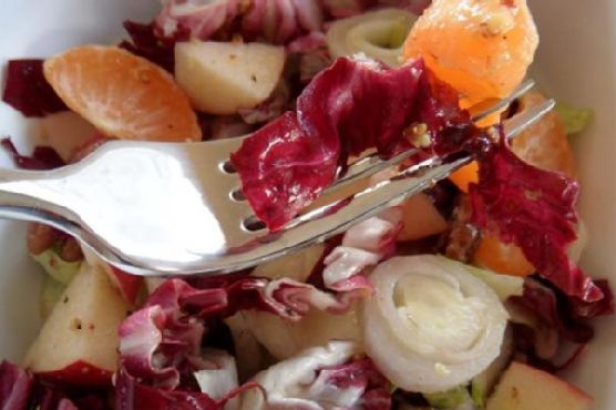 Radicchio & Endive Salad with Pecans, Apple & Mandarin Radicchio & Endive Salad with Pecans, Apple & Mandarin