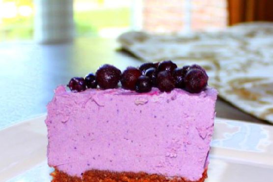 Raw Vegan Blueberry Chocolate Crust "Cheesecake