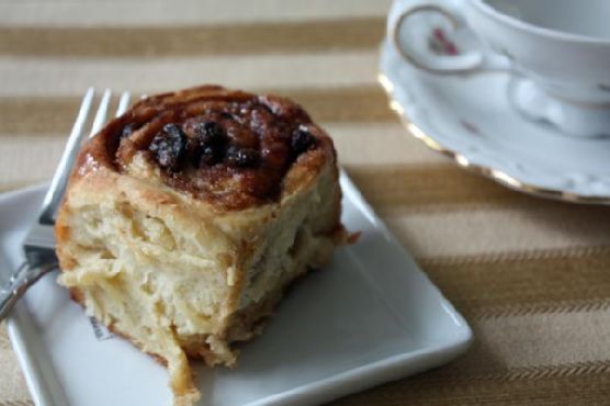 Rum Raisin Cinnamon Buns