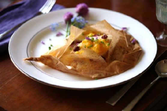 Salmon En Papillote With Mangos and Orange Suprêmes