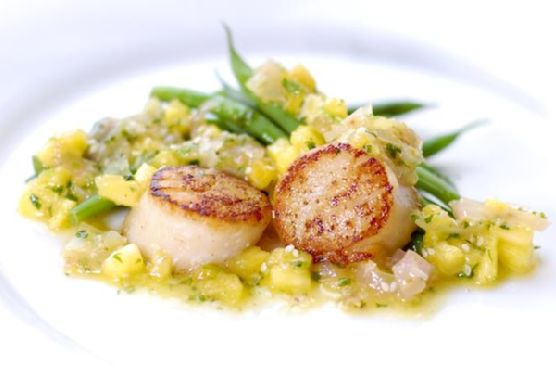 Seared Scallops With Pineapple, Ginger & Lemongrass Salsa Seared Scallops With Pineapple, Ginger & Lemongrass Salsa