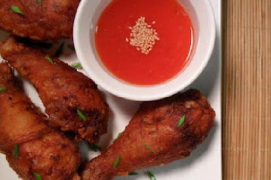 Spicy Fried Chicken w Sweet Chili Sauce Spicy Fried Chicken w Sweet Chili Sauce