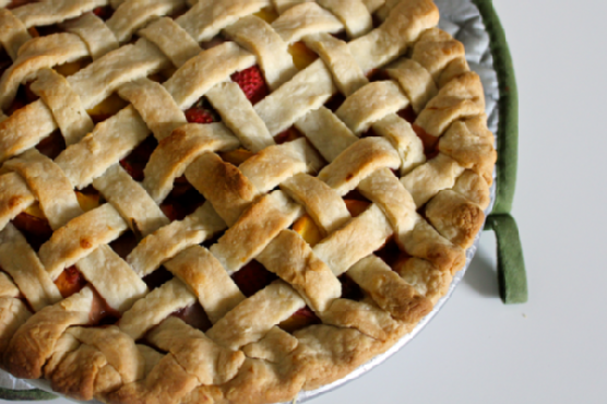Strawberry Peach Pie with Sage and Honey Strawberry Peach Pie with Sage and Honey