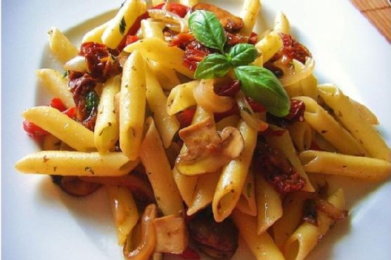 Summer Garlic Mushrooms and Mostaccioli