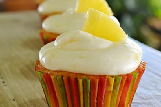 Tropical Pineapple Cupcakes Tropical Pineapple Cupcakes
