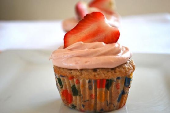 Vegan Strawberry Cupcakes Vegan Strawberry Cupcakes