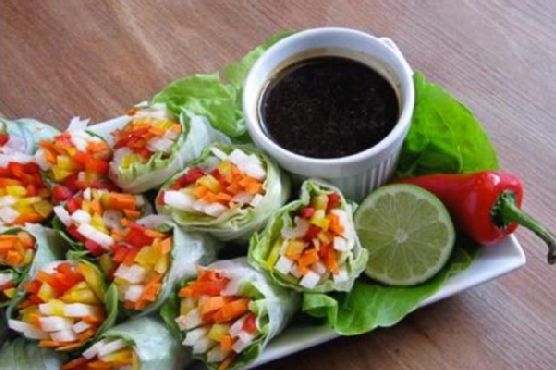 Vegetarian Spring Rolls With Garlic Lime Sauce