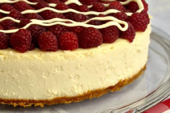 White Chocolate Cheesecake With Raspberries White Chocolate Cheesecake With Raspberries