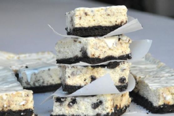 White Chocolate Oreo Cheesecake Bars White Chocolate Oreo Cheesecake Bars