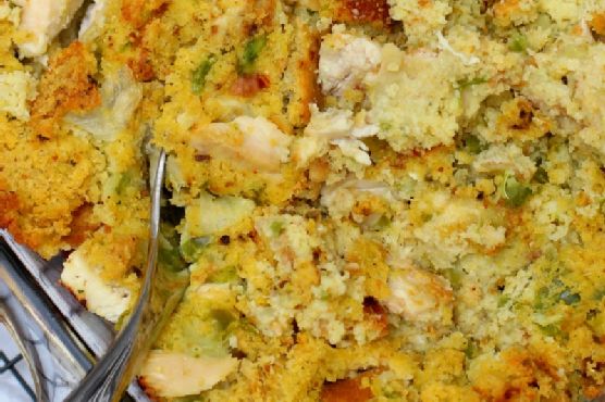 How to Make a Delicious Chicken and Dressing How to Make a Delicious Chicken and Dressing