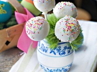 Easter Cake Pops