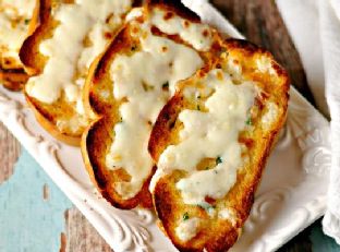 Easy 4 Ingredient Texas Toast