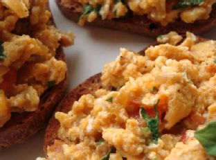 Indian-Style Eggs On Toast
