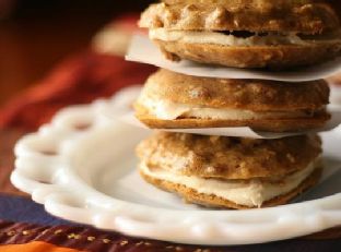 Maple-Nut Oatmeal Cream Pies