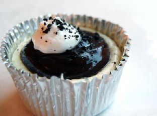 Mini Chocolate Pudding Oreo Cheesecakes