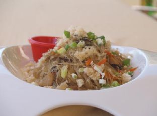 Pancit Sotanghon Guisado
