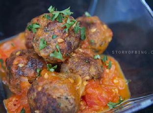 Spanish Meatballs In Tomato Sauce