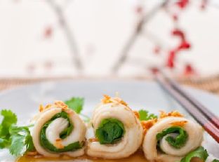 Steamed Plaice & Spinach Rolls